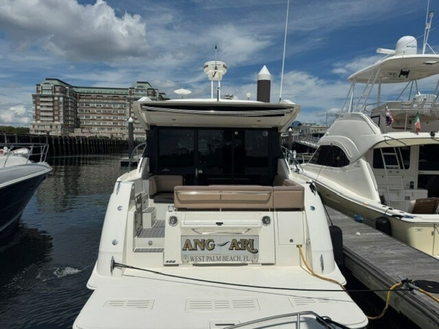 2017 Sea Ray 400 Sundancer "ANG ARI" - photo 3