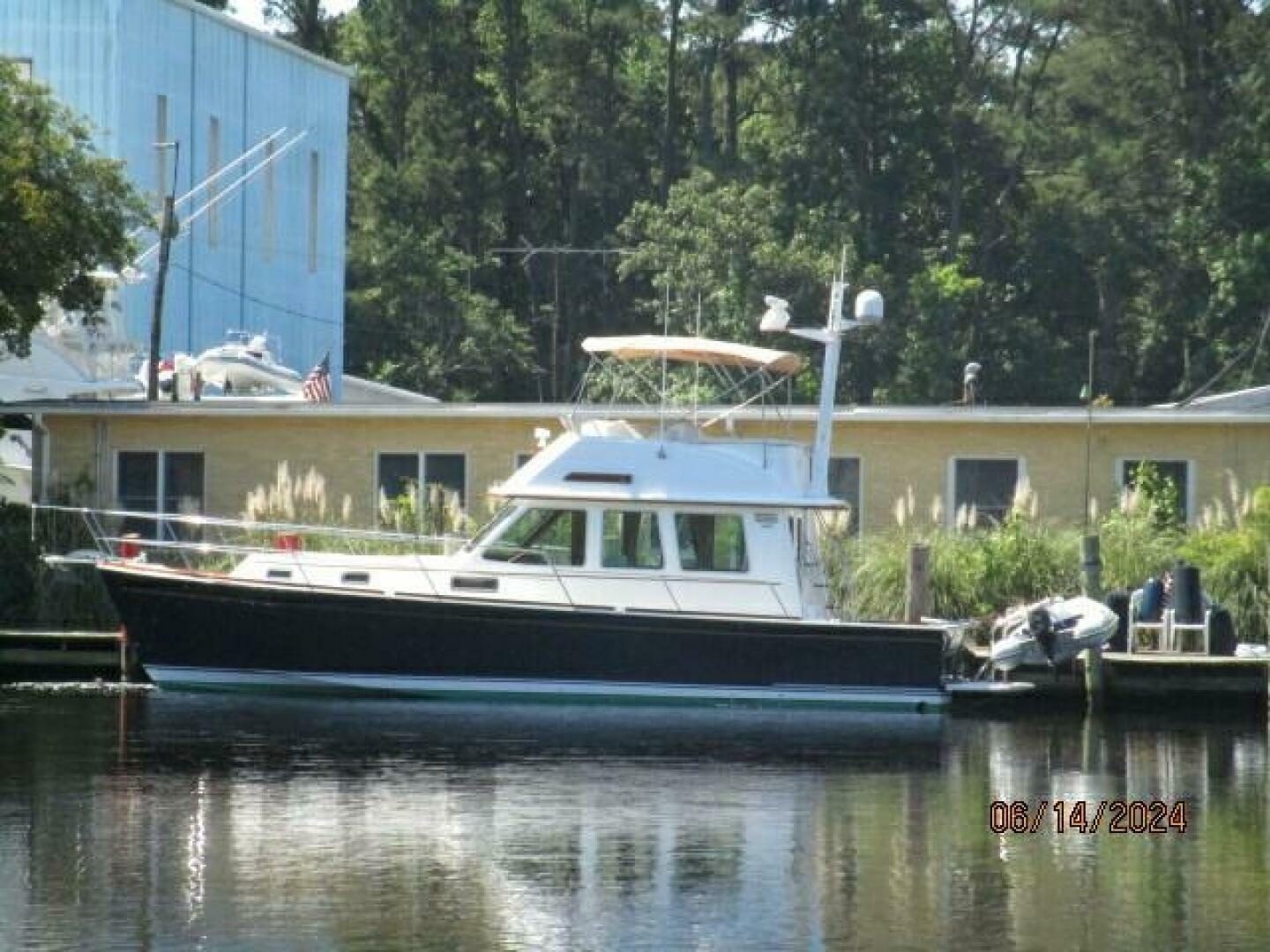 2005 Sabre Flybridge "Lucille" - photo 1