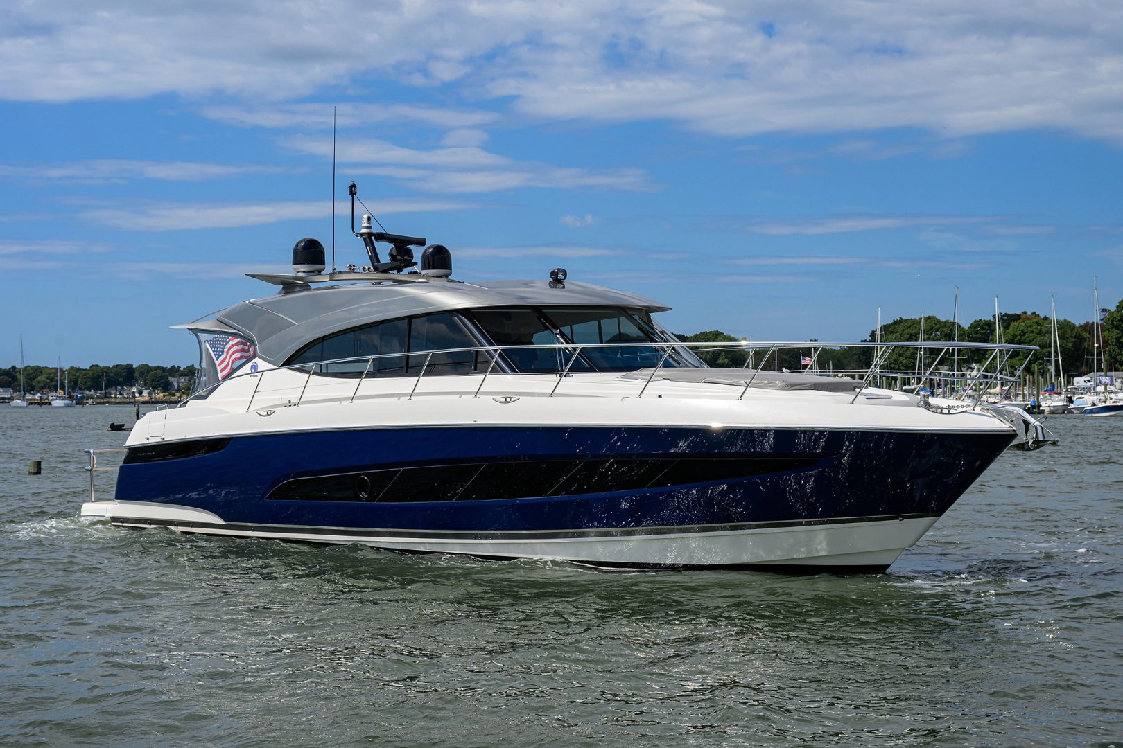 2023 Riviera 5400 Sport Yacht - photo 2