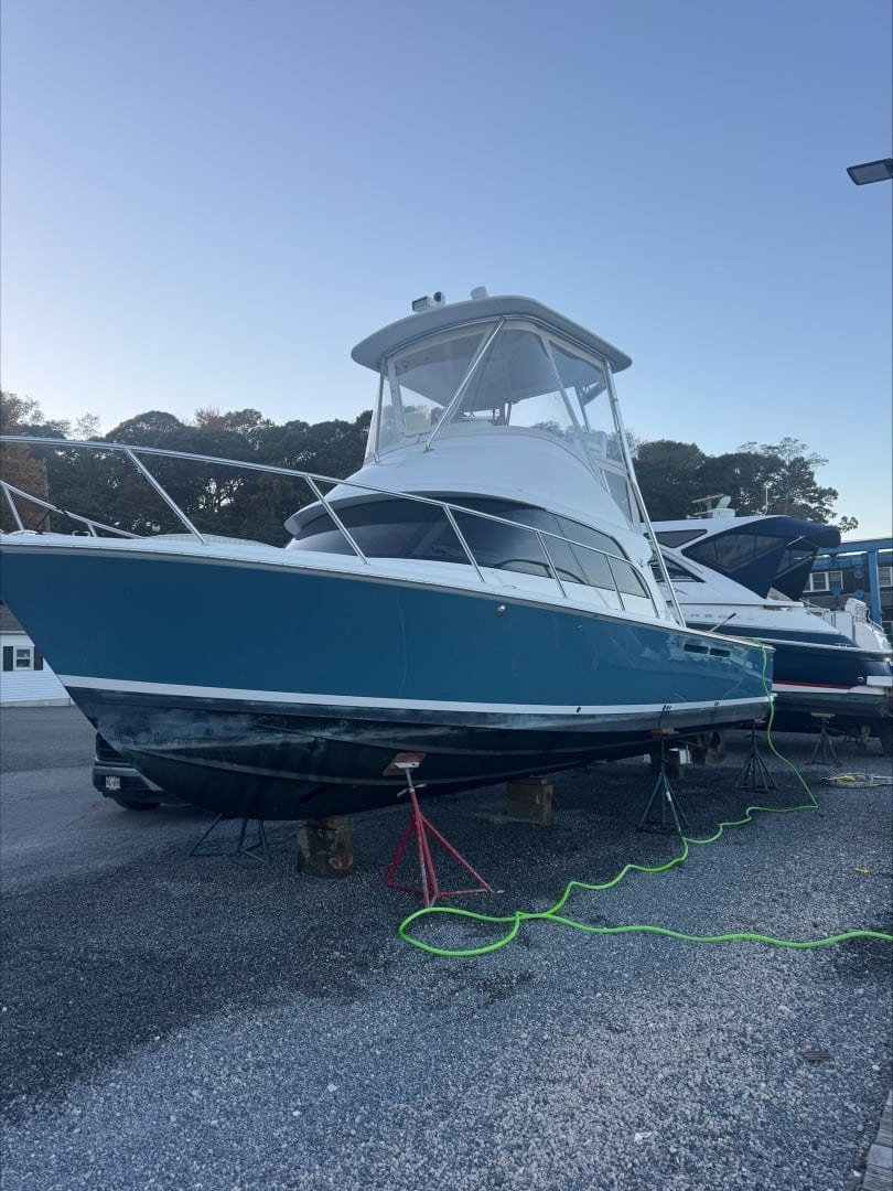 2021 Bertram 35 Flybridge - photo 2