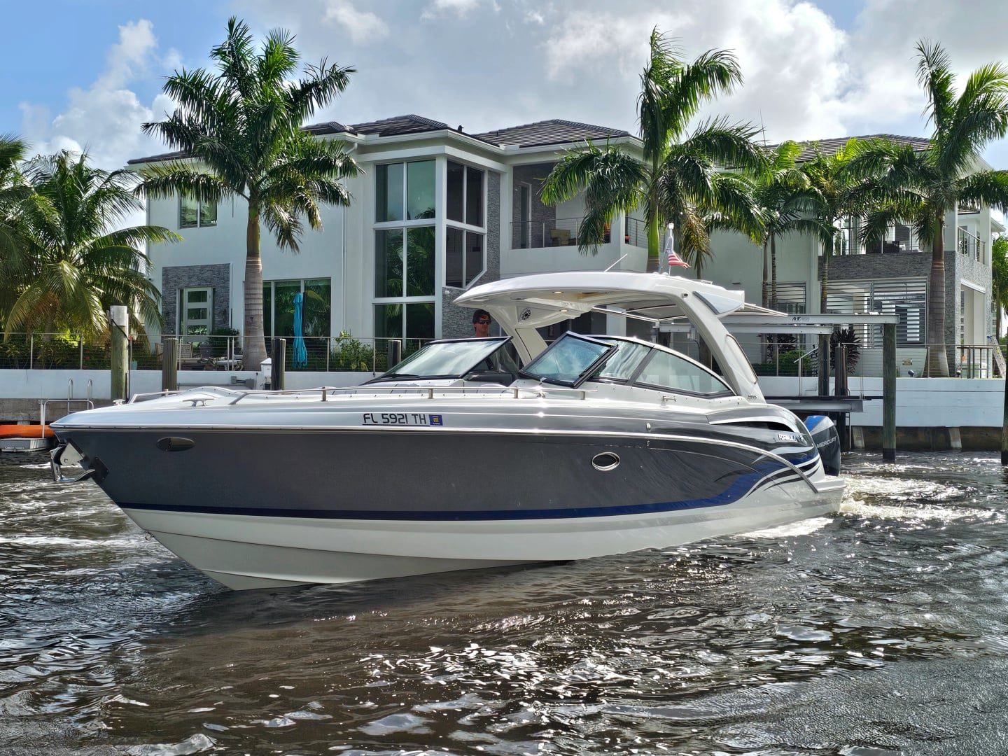 2023 Formula 350 Crossover Bowrider "OUTER SPACE" - photo 1