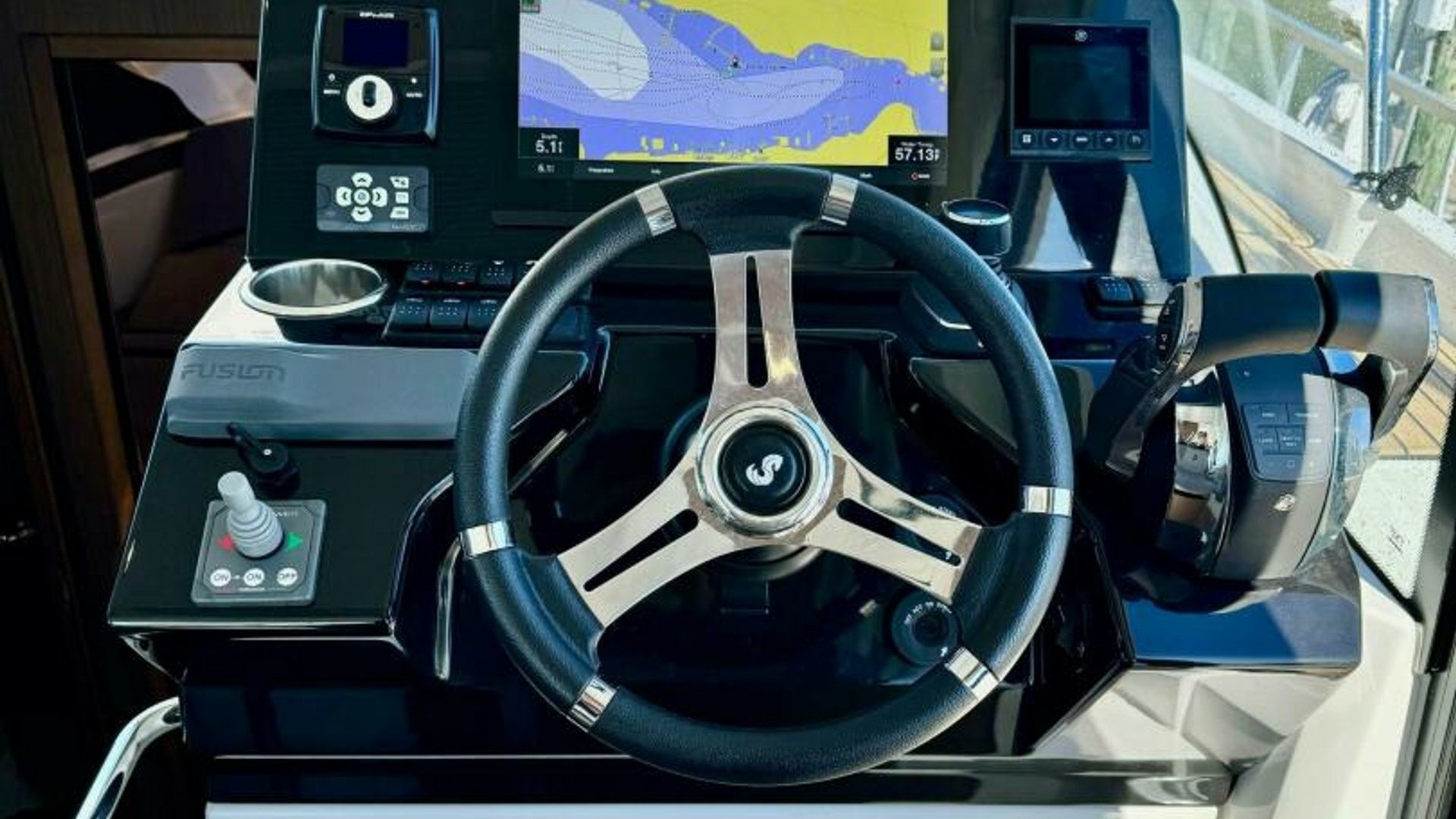 2022 Beneteau Antares 11 "Doc-N-Pilot" - photo 3