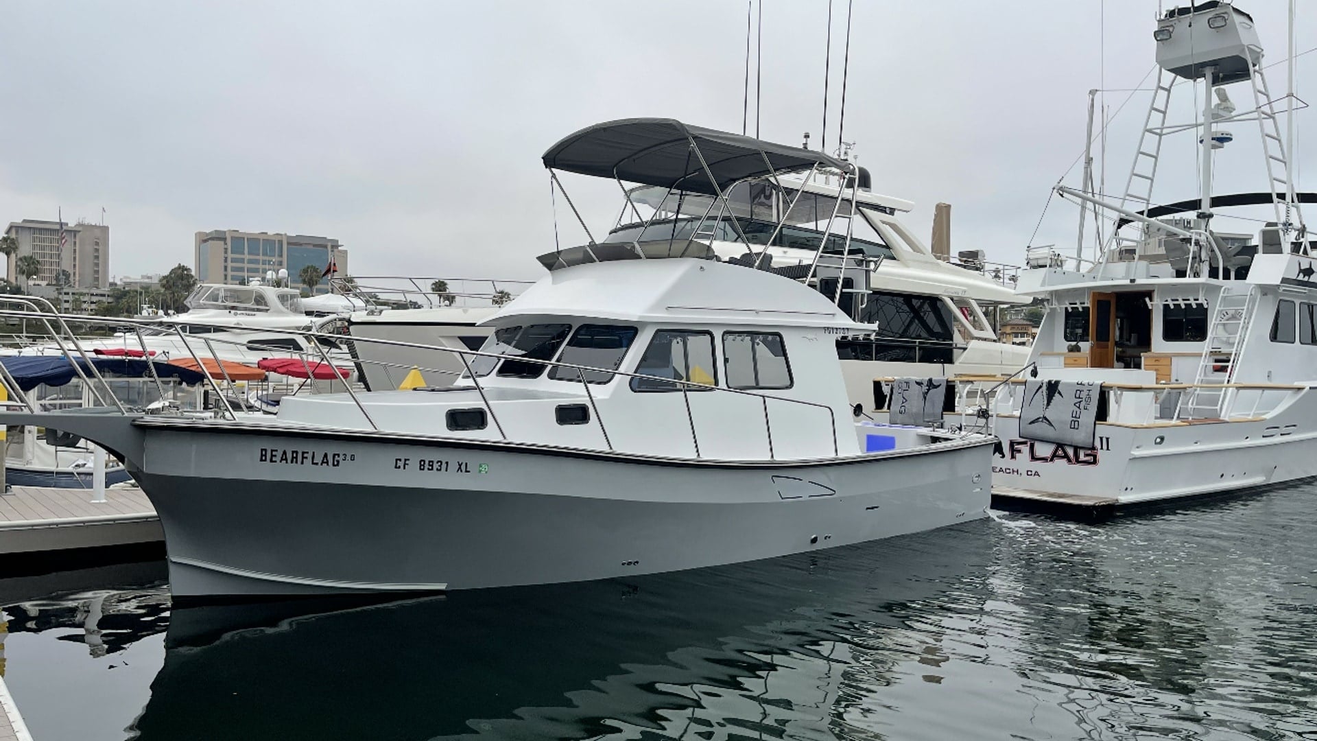 2019 Donelle 35 Flybridge Sportfish "BEAR FLAG 3.0" - photo 1