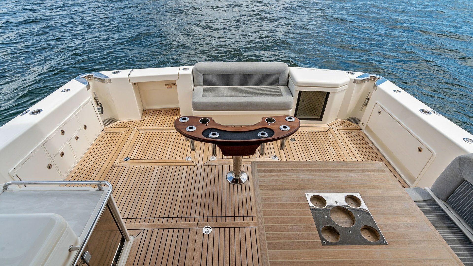 2021 Riviera 57 Enclosed Bridge "Sandy 01" - photo 3