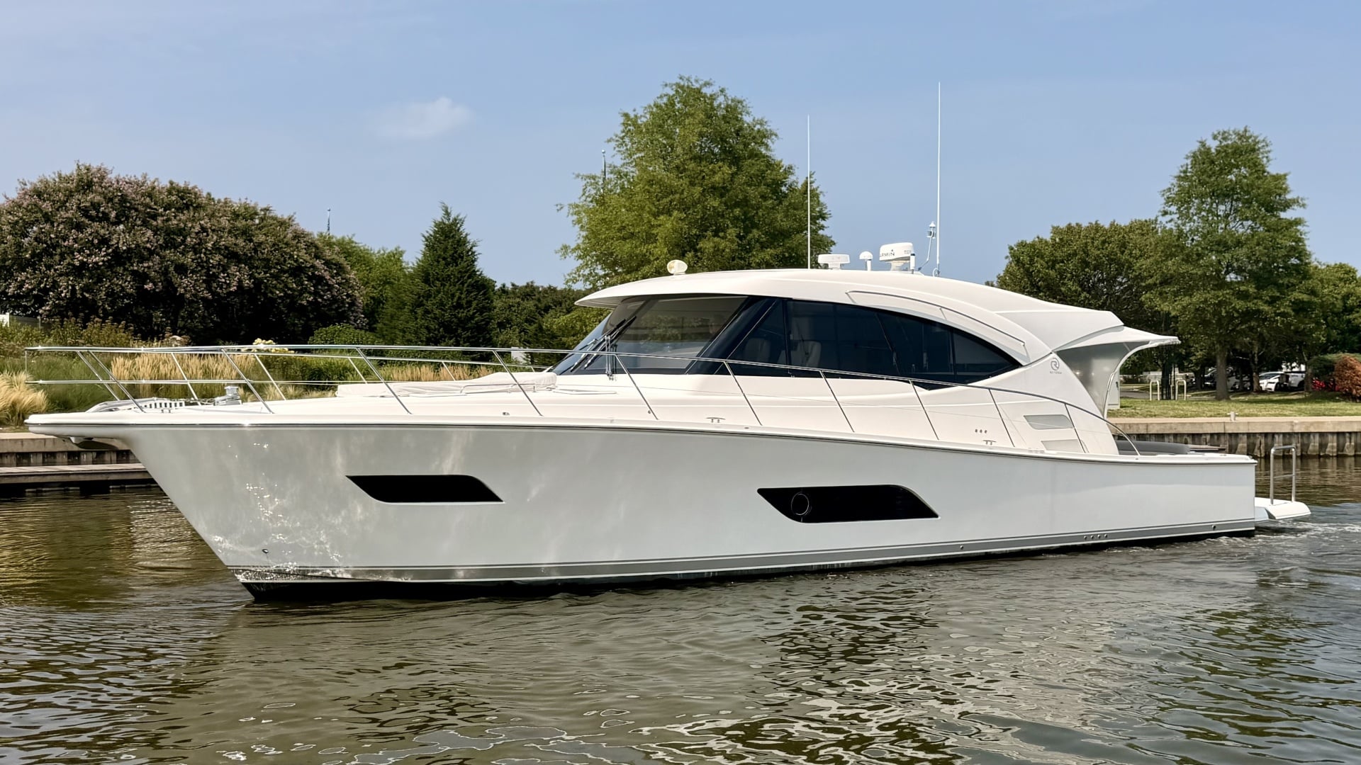 2017 Riviera 525 SUV "PLANKTON" - photo 1