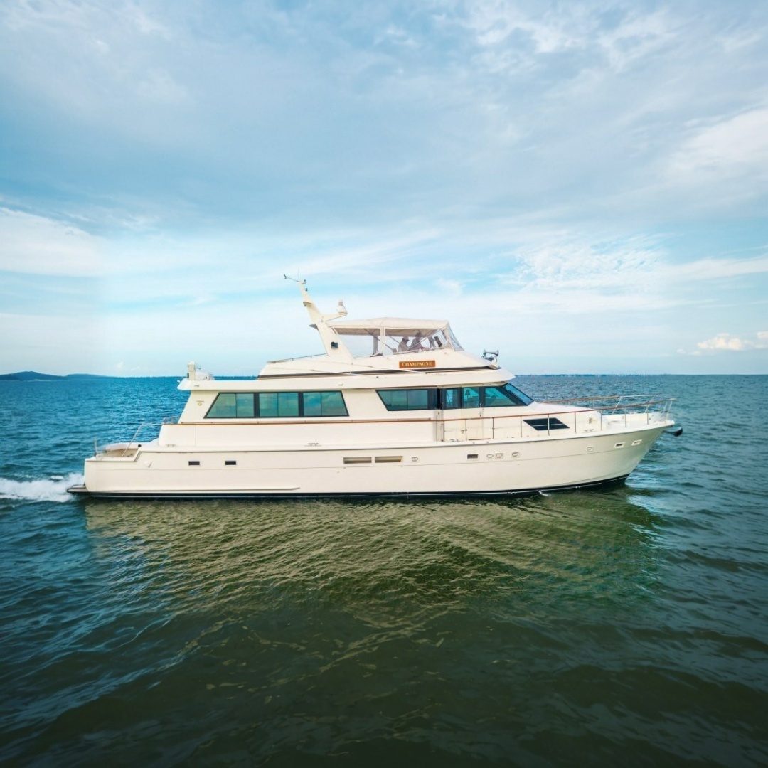1989 Hatteras 74 Cockpit Motor Yacht "Champagne" - photo 1