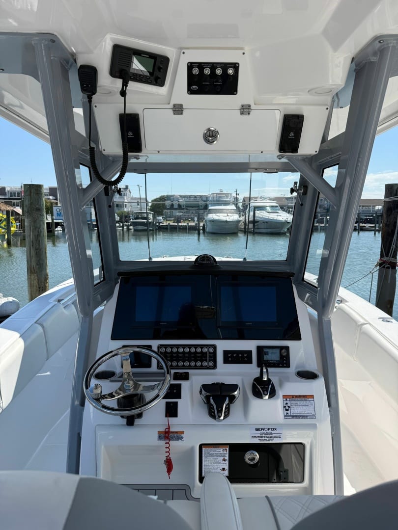 2025 Sea Fox 288 Commander - photo 3