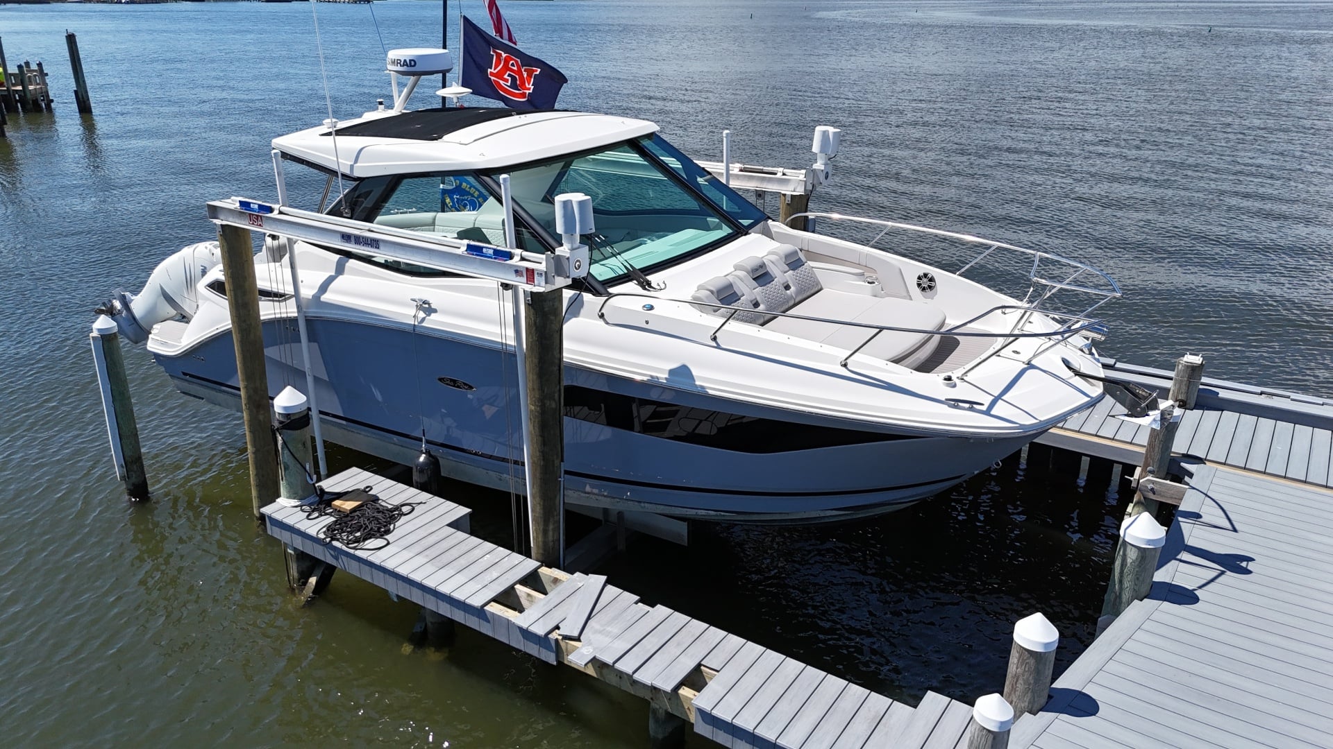 2023 Sea Ray 320 Sundancer - photo 2