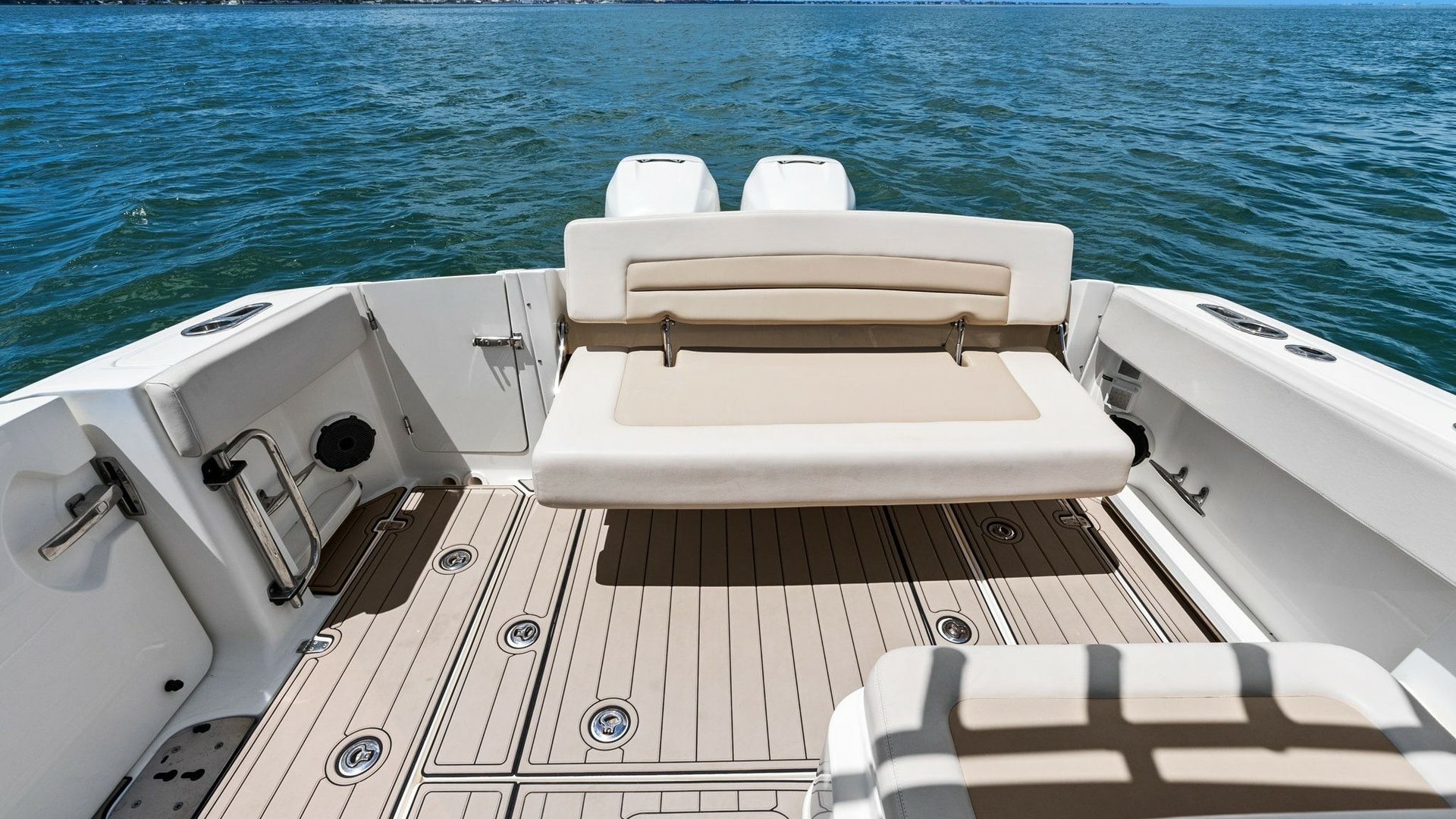2019 Boston Whaler 320 Vantage "Thou Shell Knot" - photo 3