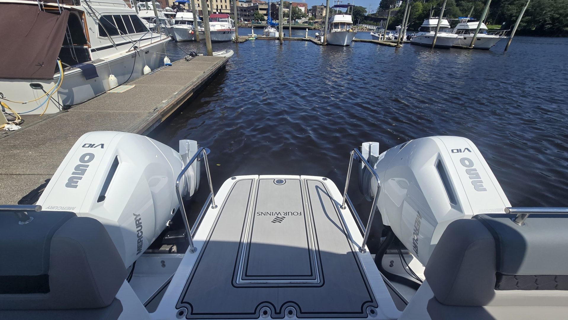 2025 Four Winns TH36 "SeaRumDipity" - photo 3