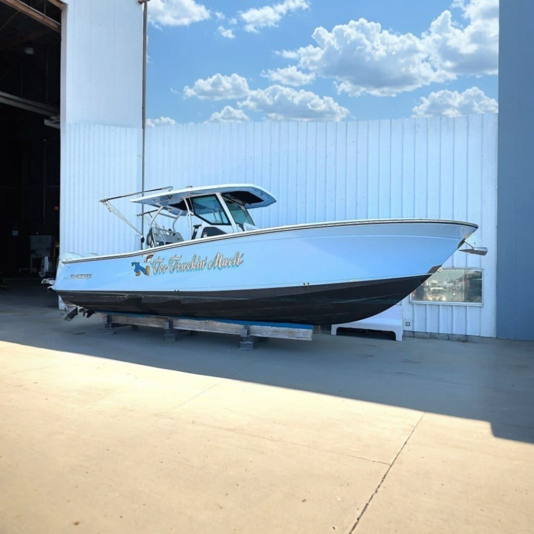 2021 Blackfin 332 CC "TOO TRUCKIN MUCH" - photo 2