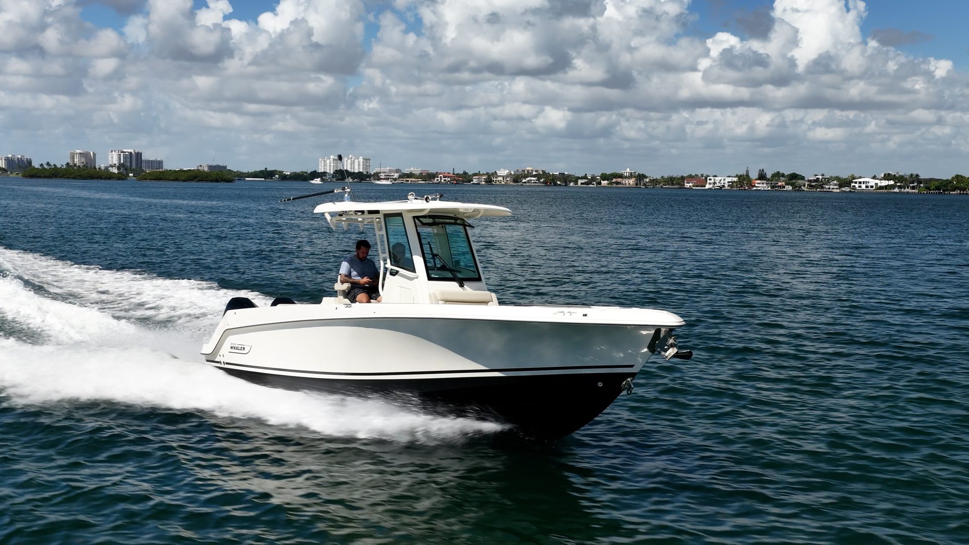 2024 Boston Whaler 280 Outrage - photo 2