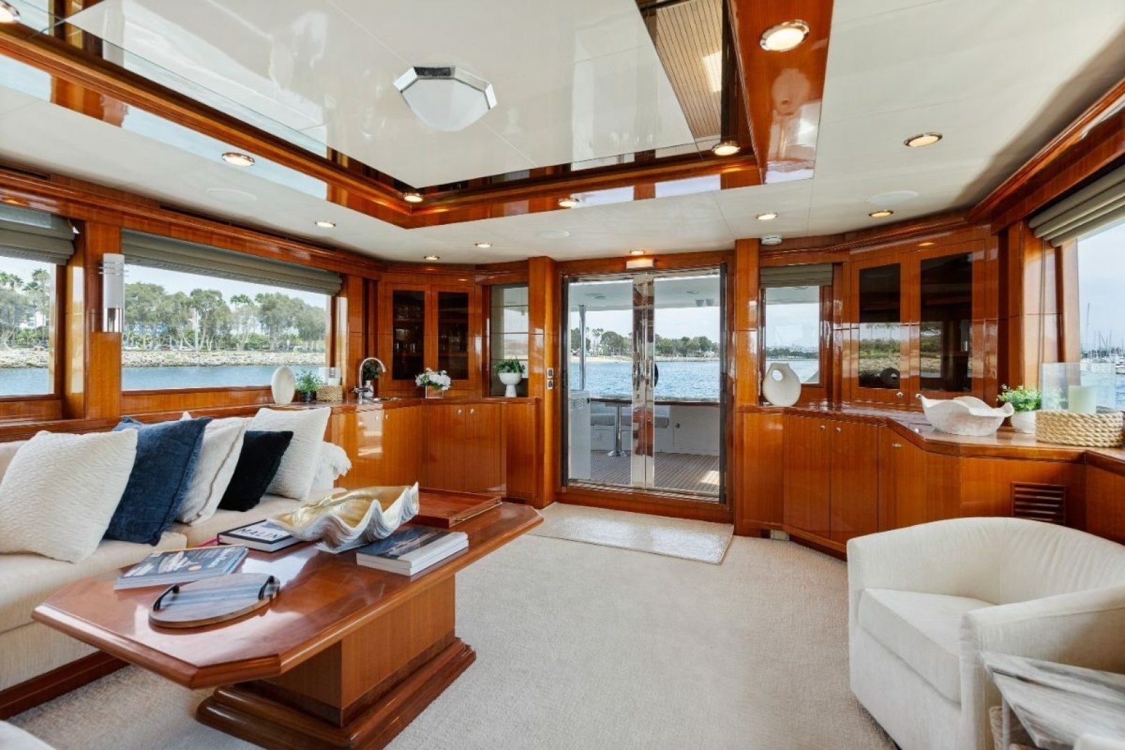 2009 Ocean Alexander 74 Flybridge "SEA GRACE" - photo 3