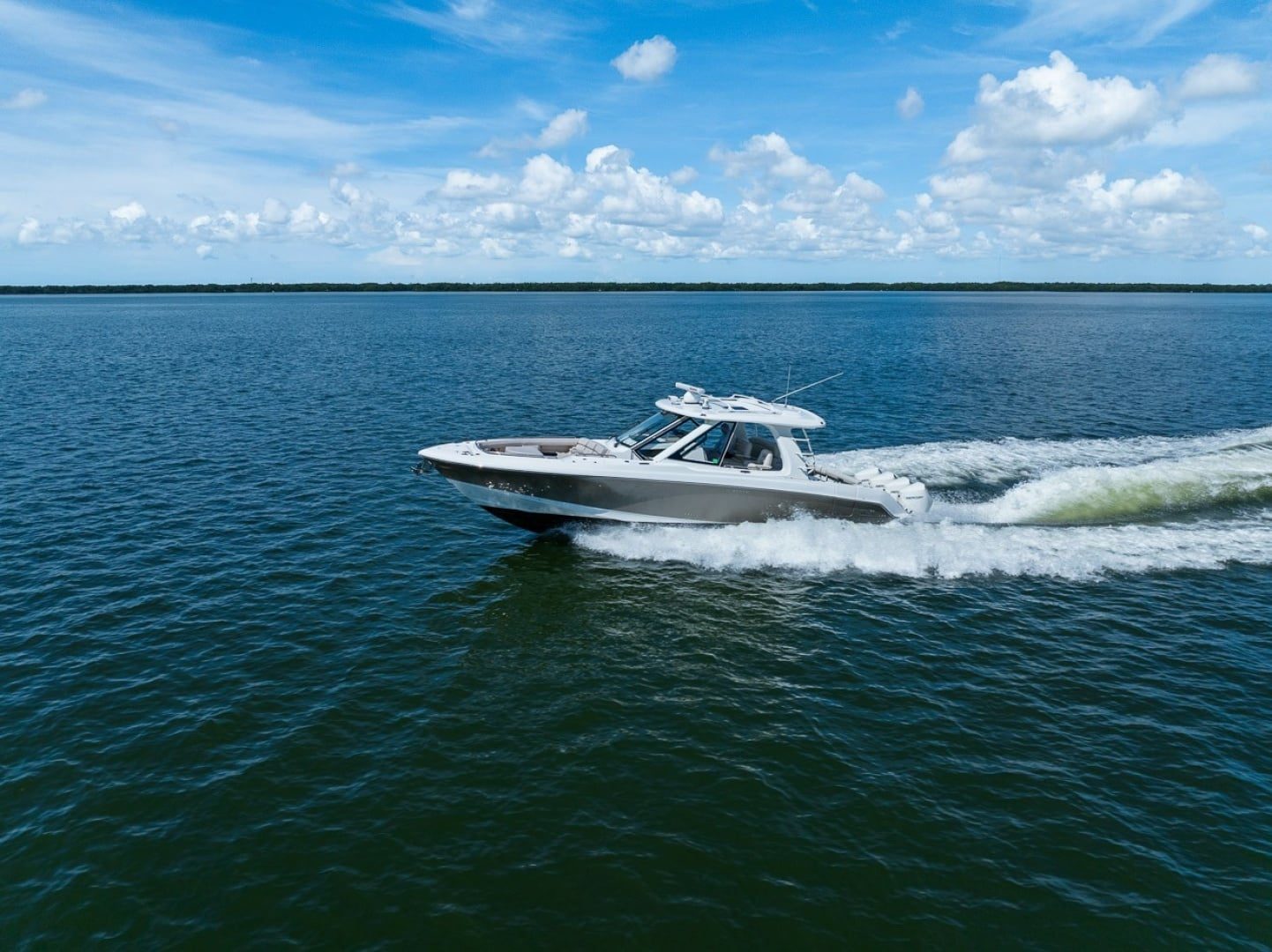 2020 Boston Whaler 380 Realm - photo 1