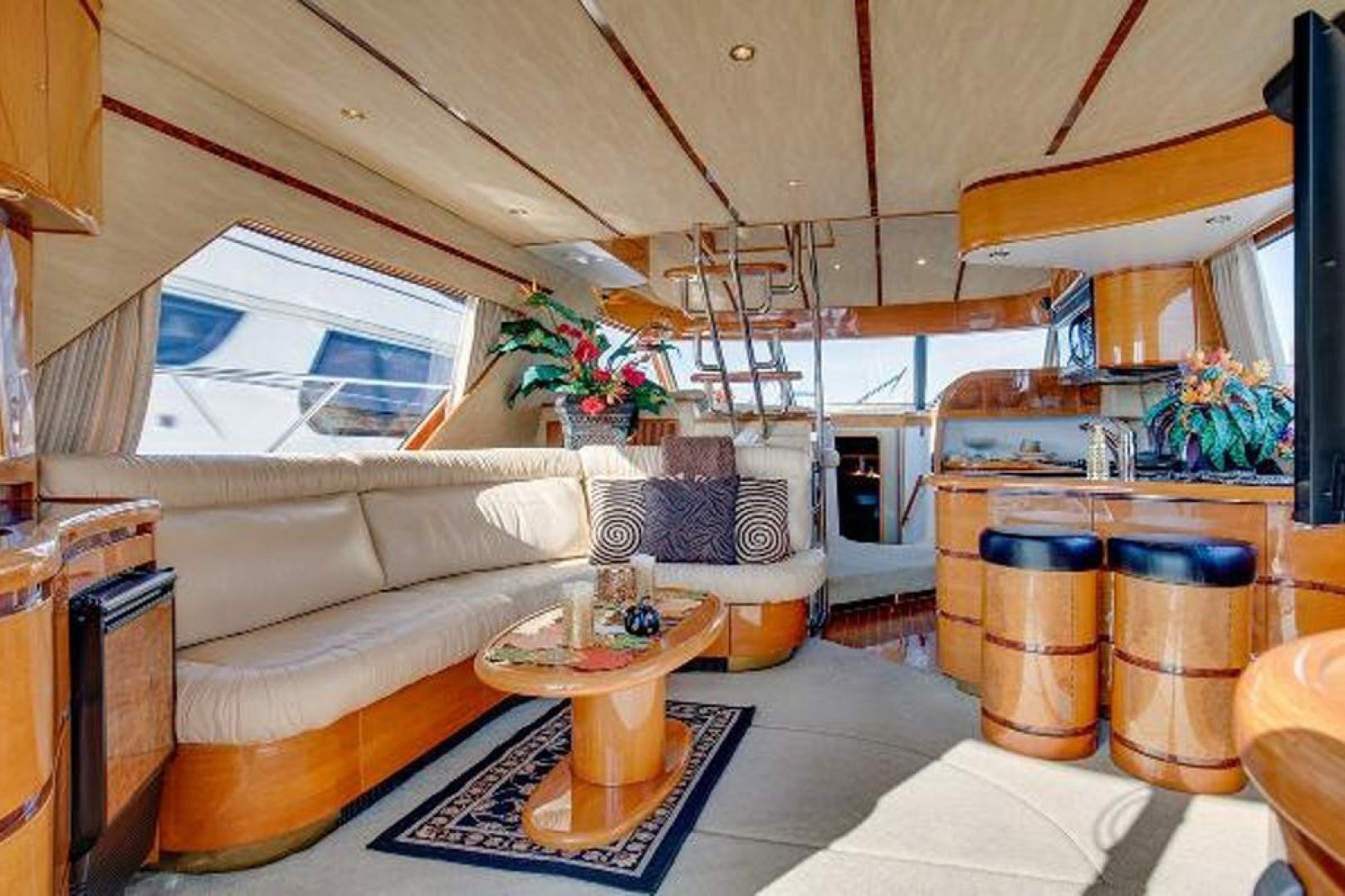 2001 Prima Flybridge Sedan "LOKI" - photo 2