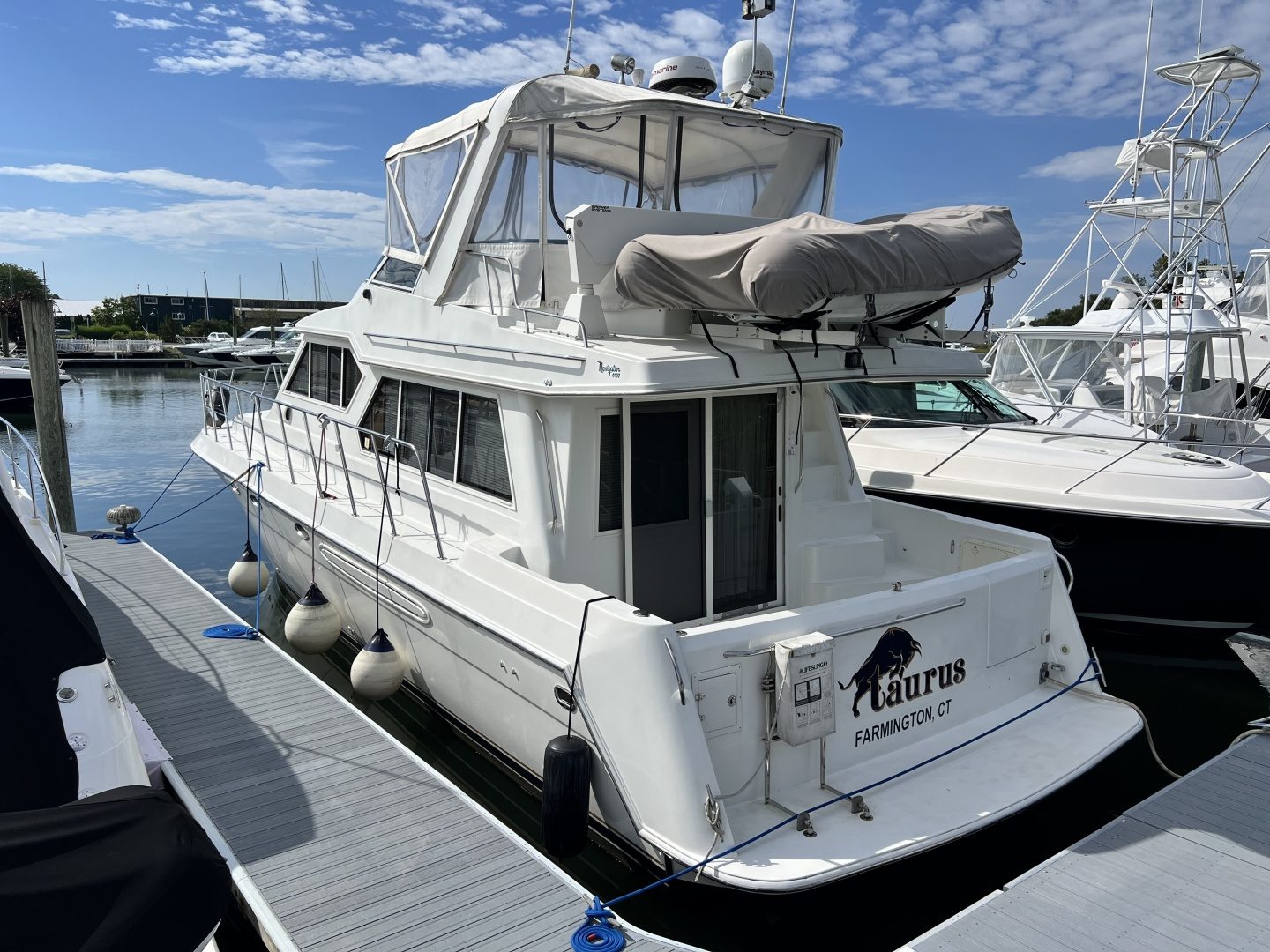 2004 Navigator 4400 - photo 2