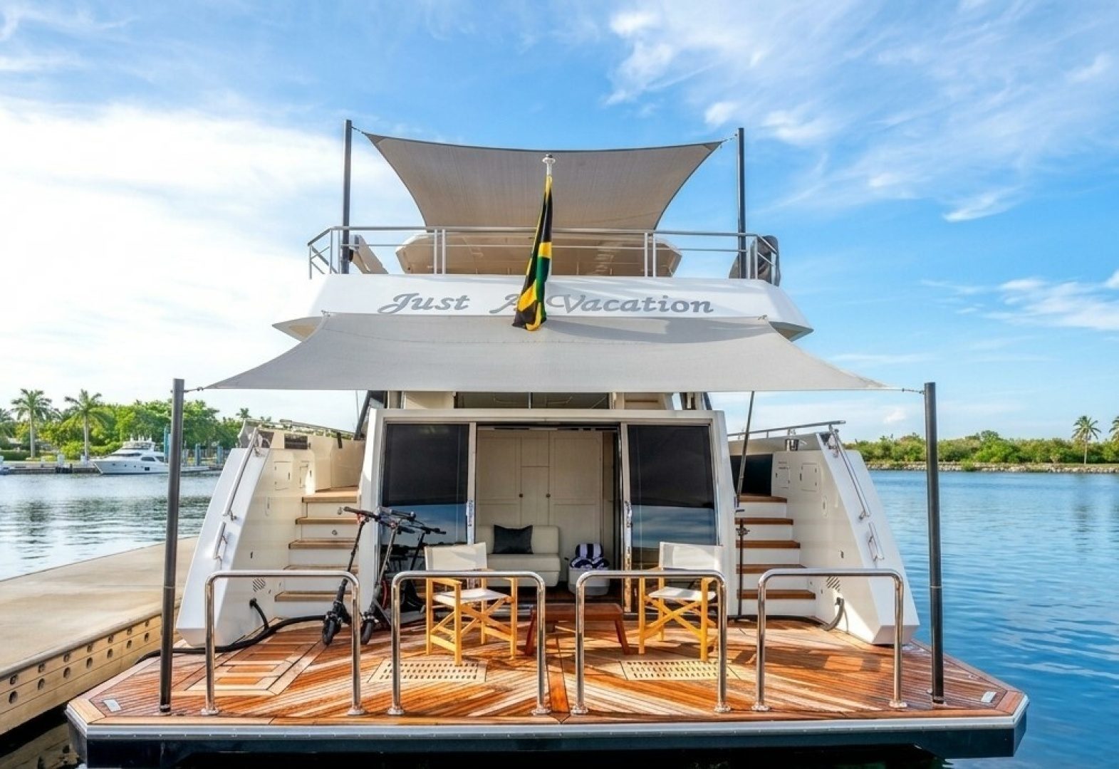 2024 Ocean Alexander 30R "JUST A VACATION" - photo 2
