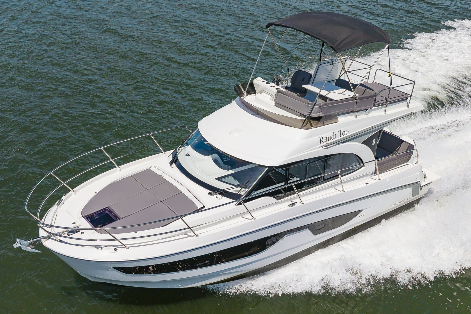 2026 Beneteau Antares 11 Fly - photo 2