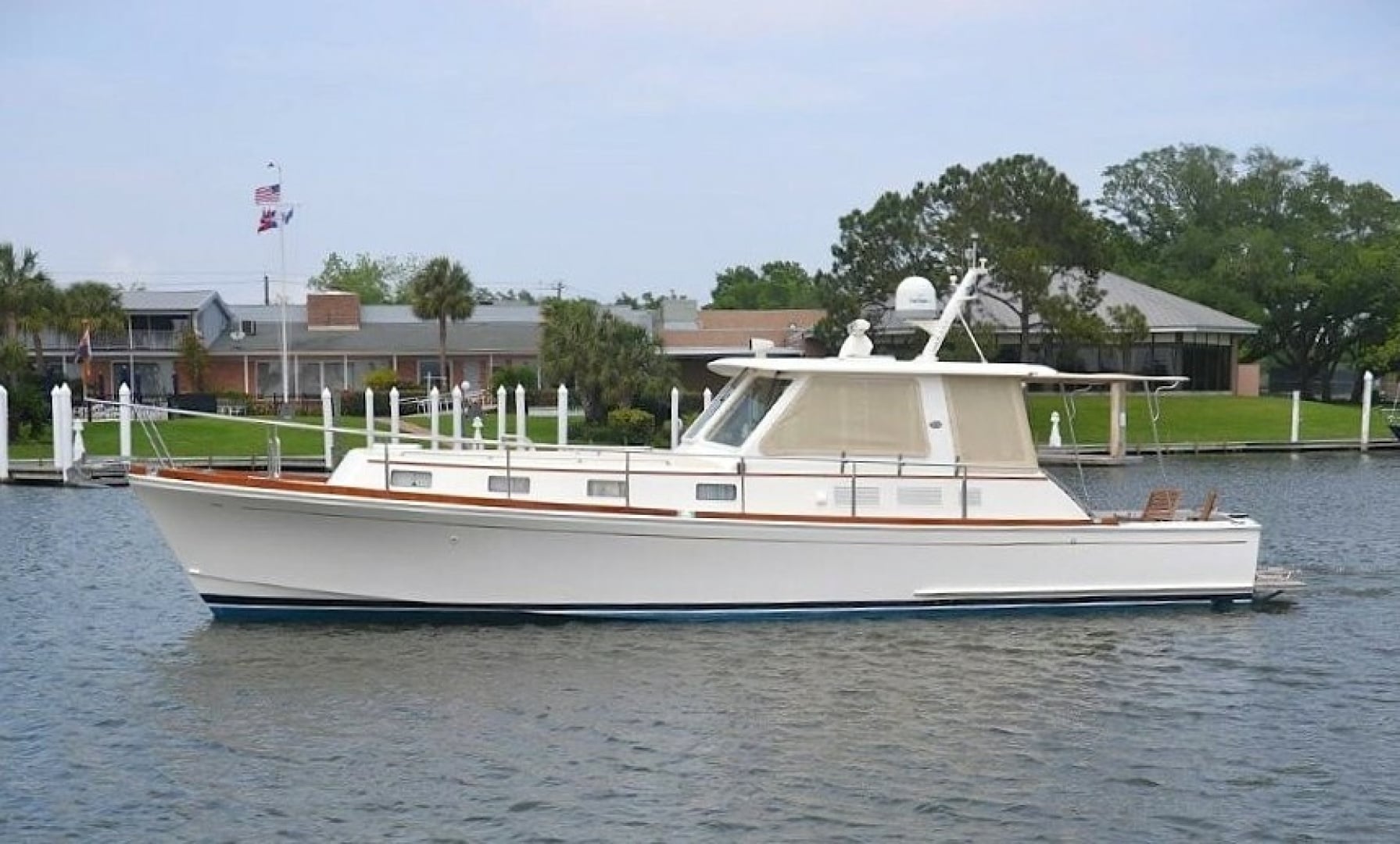 2001 Grand Banks Eastbay 43 HX SX "Bella Cosa" - photo 1