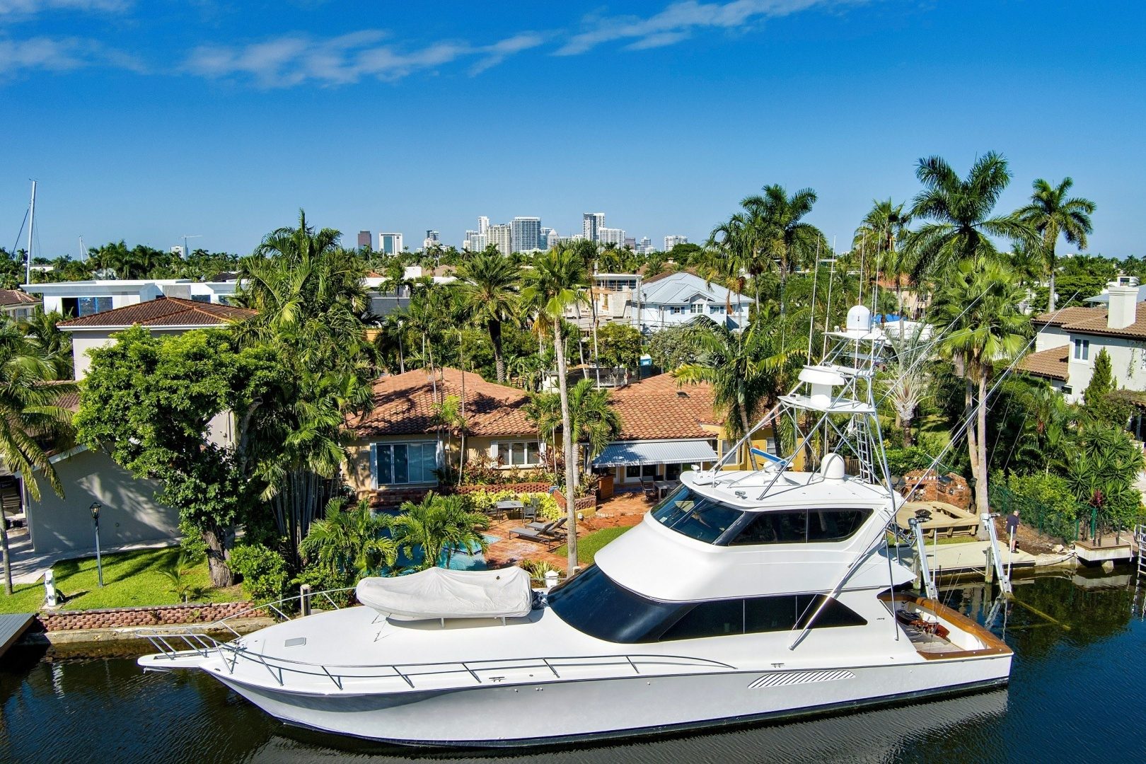 2008 Viking 74 Enclosed Bridge - photo 3