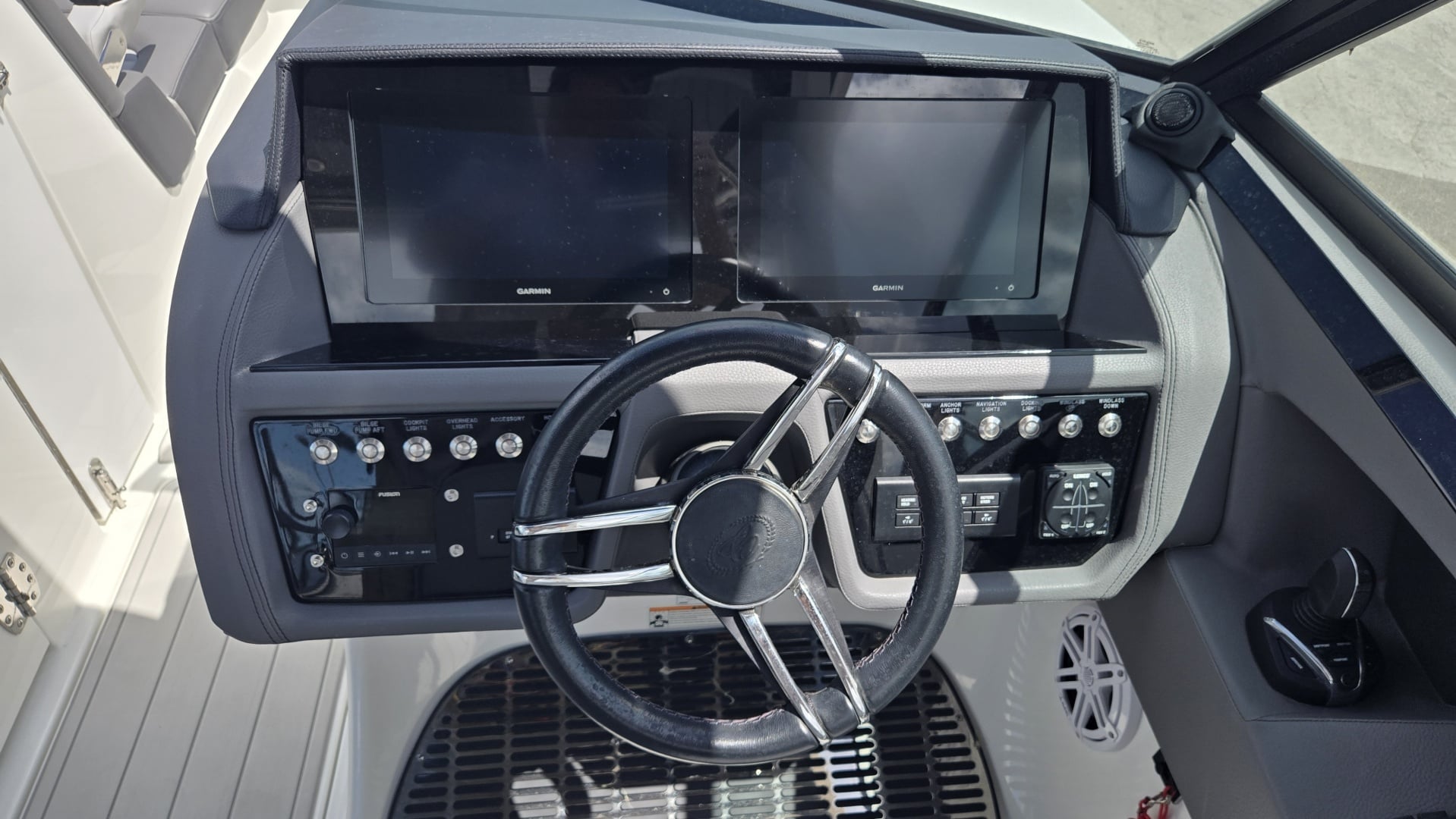 2023 Cobalt 30SC - photo 3