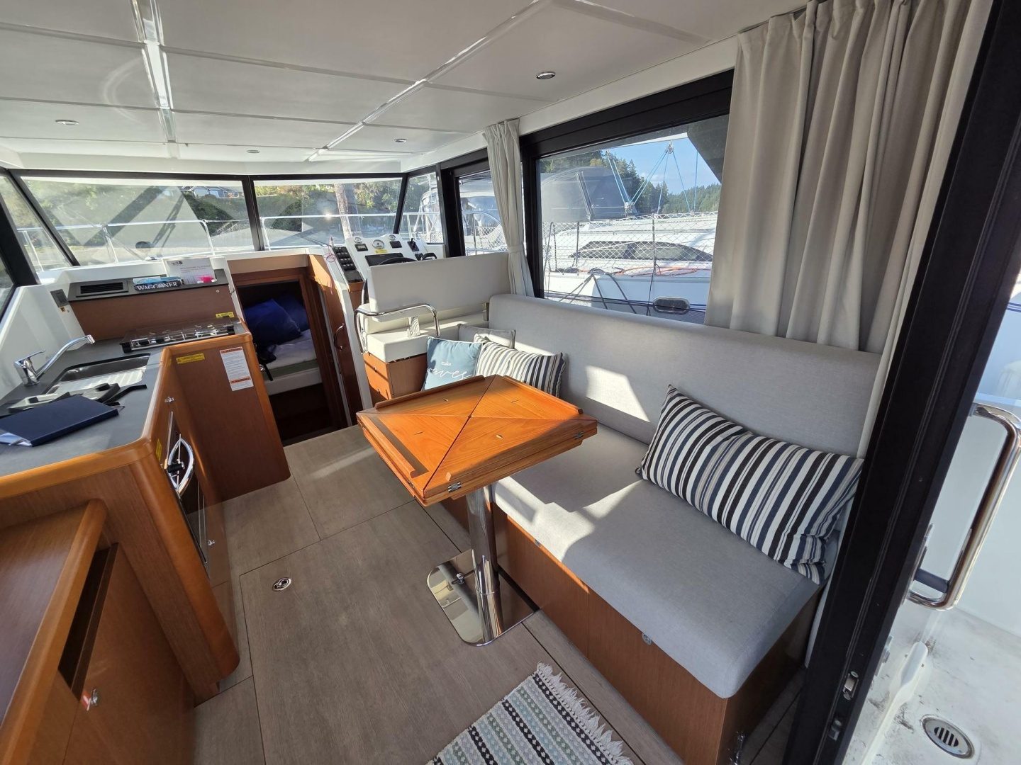 2020 Beneteau Swift Trawler 30 "Madeline" - photo 2