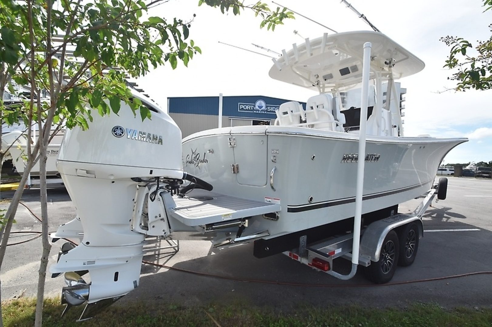 2018 Regulator 28 Forward Seating - photo 3