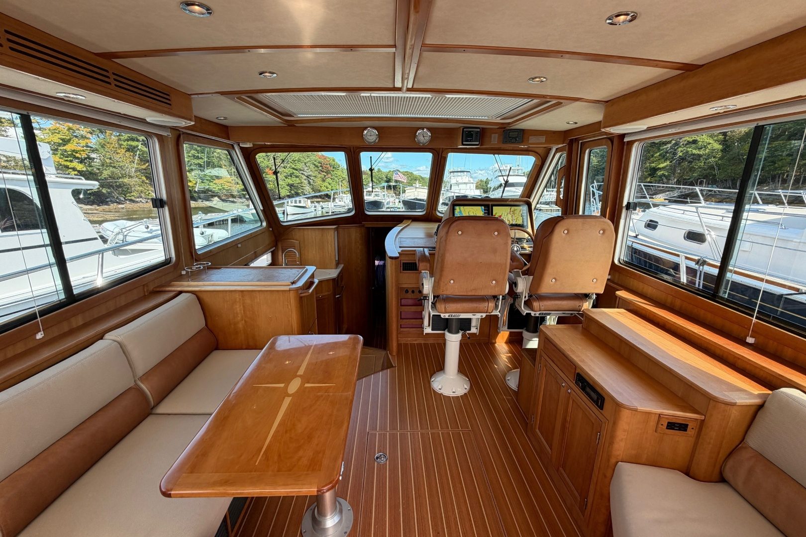 2011 Sabre 40 Sedan "Josephine B" - photo 2