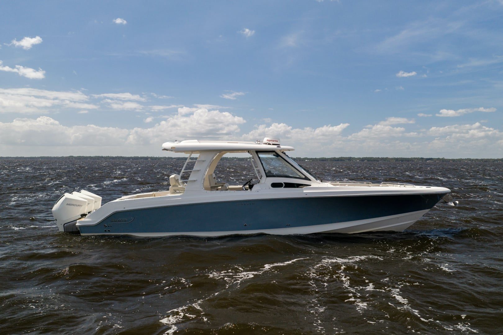 2021 Boston Whaler Realm - photo 1
