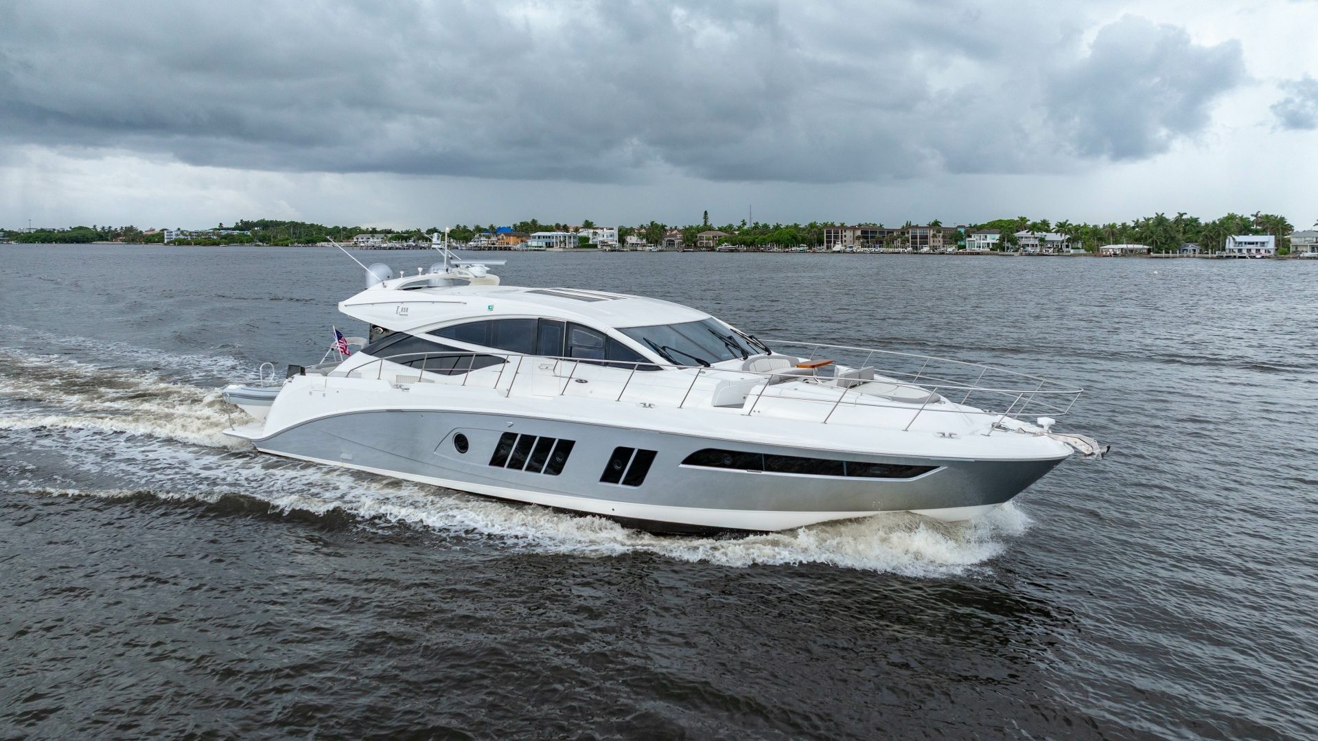 2017 Sea Ray L65 "Bella" - photo 2