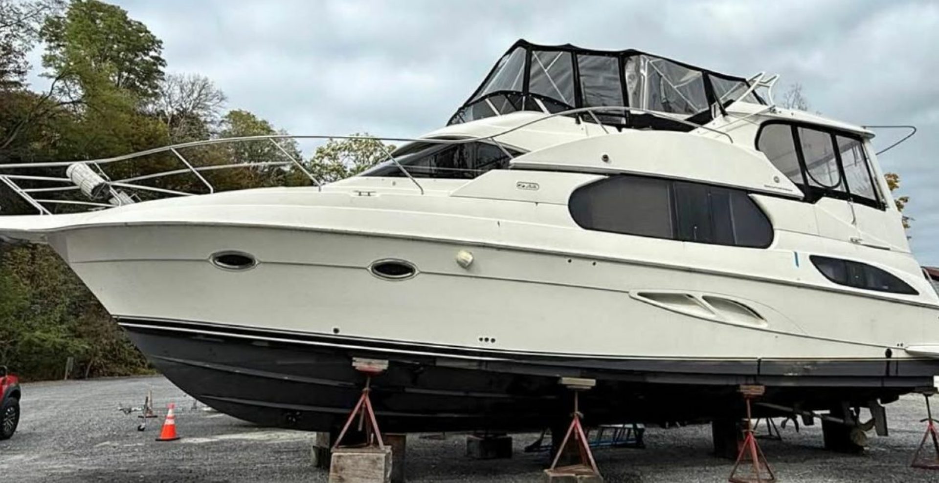 2004 Silverton 43 Motor Yacht - photo 2