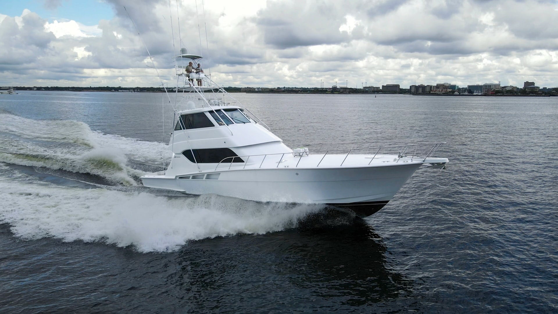 1999 Hatteras 60 Enclosed Bridge Convertible "Better Days" - photo 1