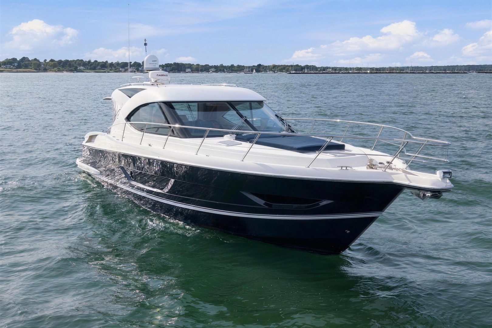 2015 Riviera 4400 Sport Yacht "Calrey II" - photo 2
