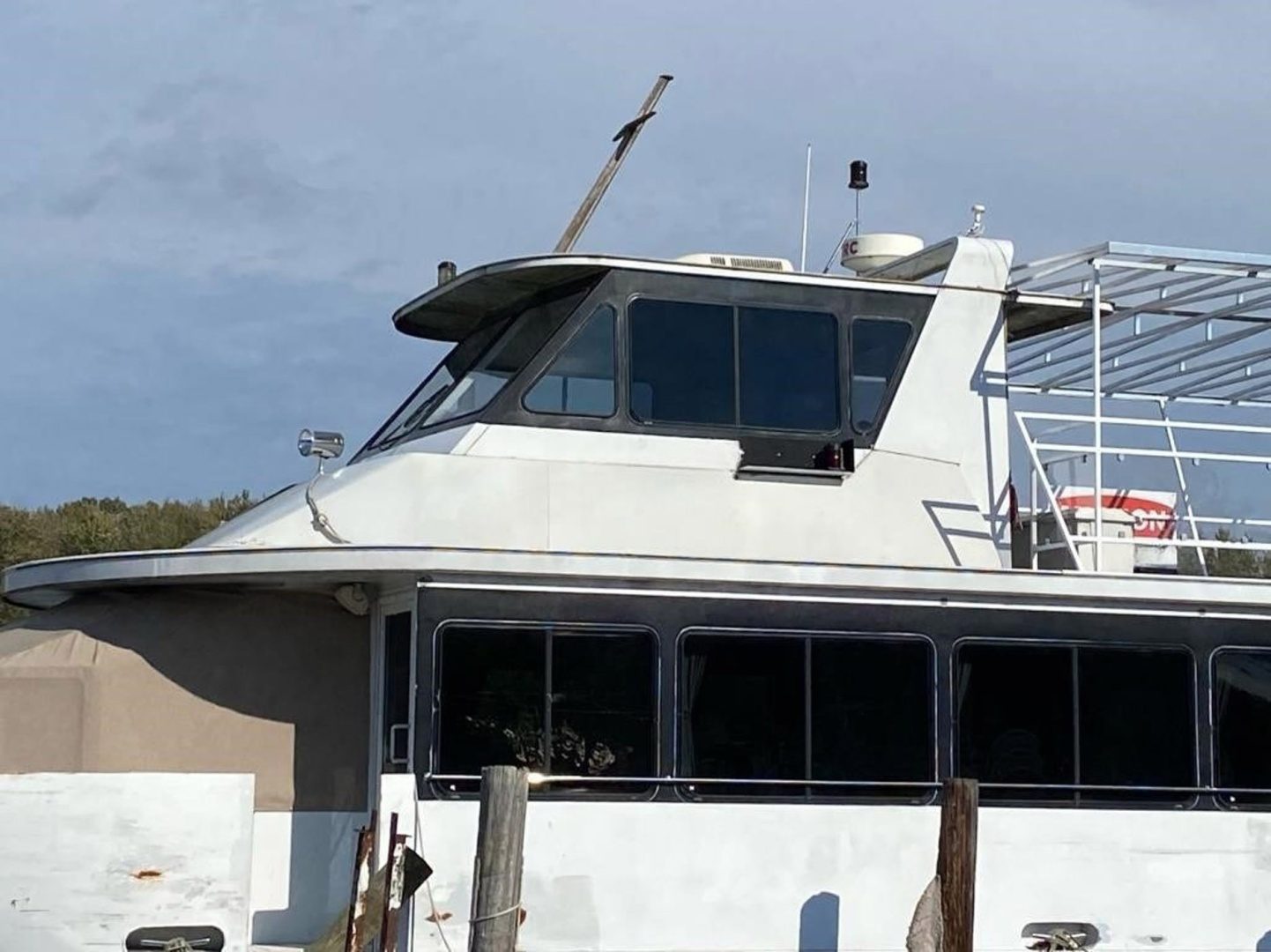 1998 Skipperliner 7300 Motor Yacht "SUMMER WIND" - photo 3