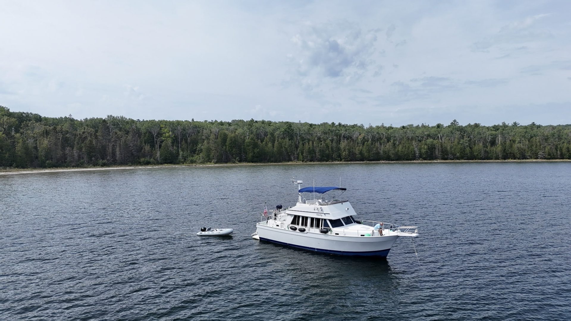 2001 Mainship 43 Trawler Aft Cabin "Charley" - photo 2