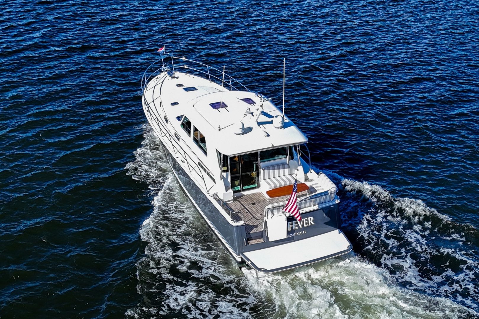 2022 Sabre 48 Salon Express - photo 2