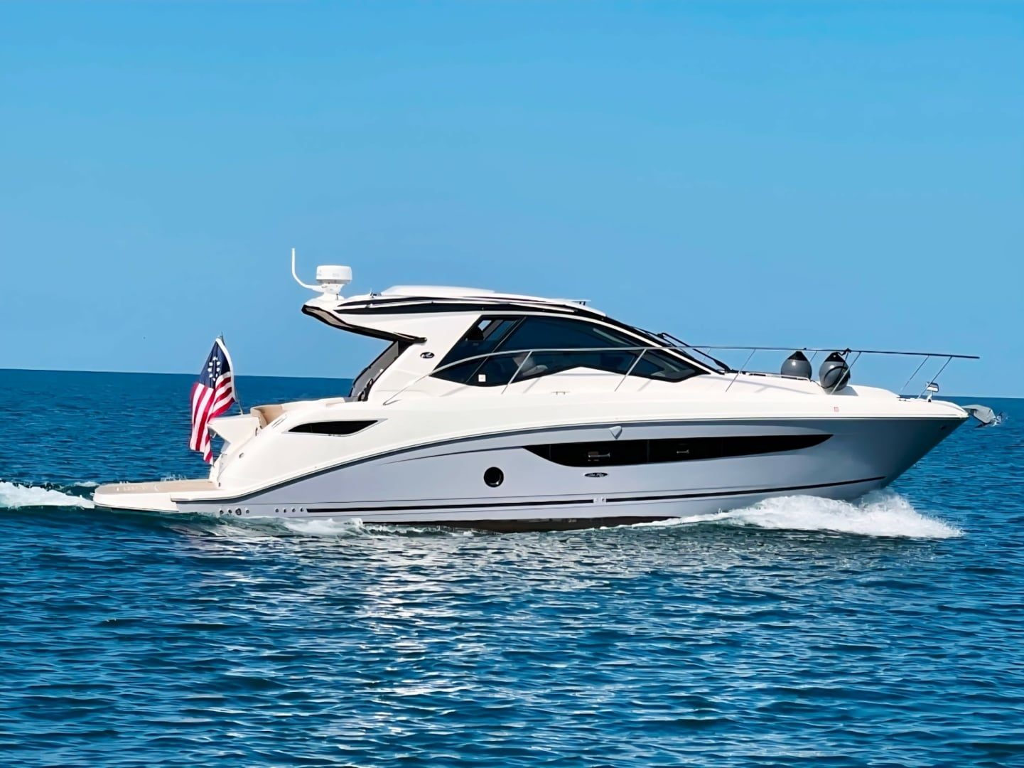 2017 Sea Ray 350 Sundancer Coupe "SEA FLIRT" - photo 1