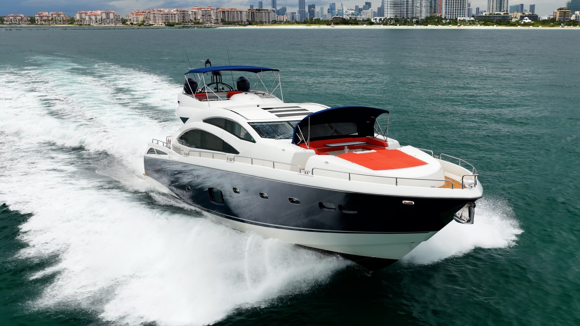 2009 Sunseeker Predator 84 "Victory Lane" - photo 1
