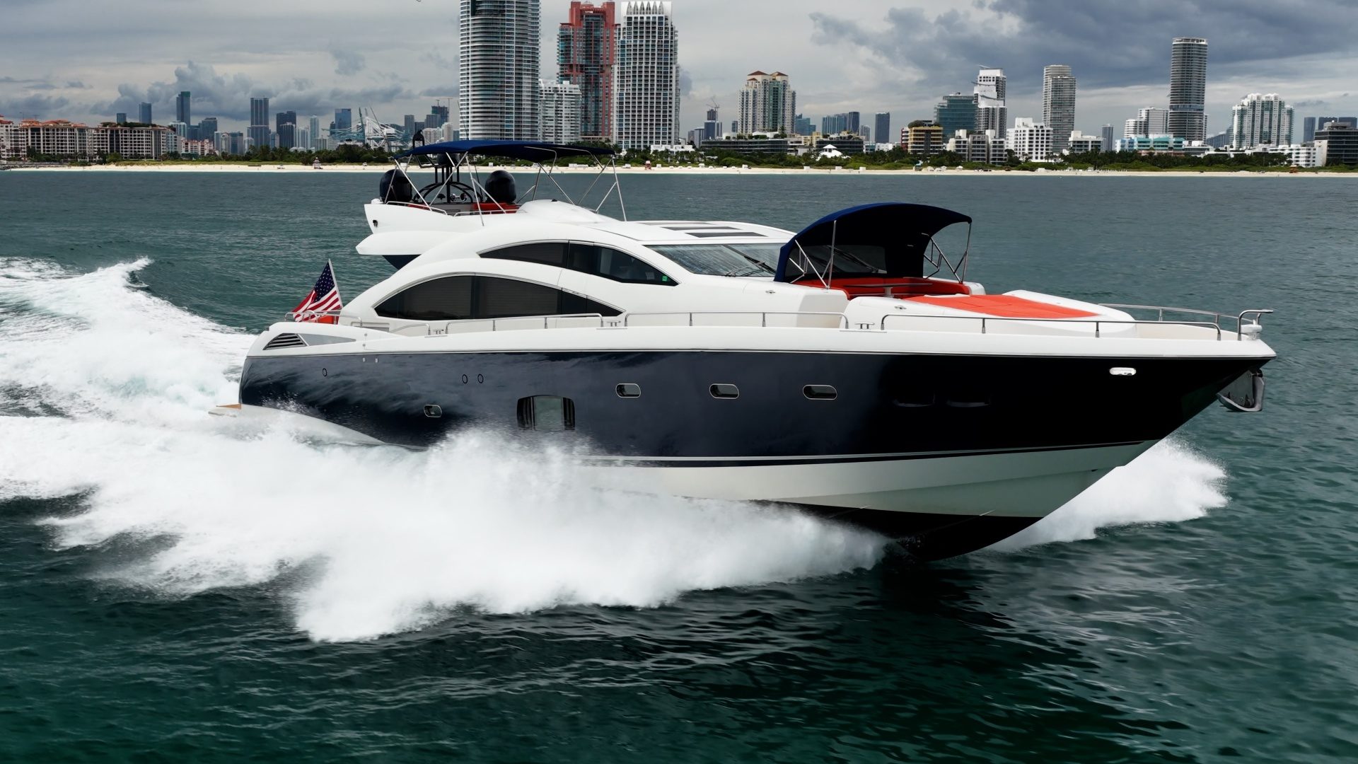 2009 Sunseeker Predator 84 "Victory Lane" - photo 2
