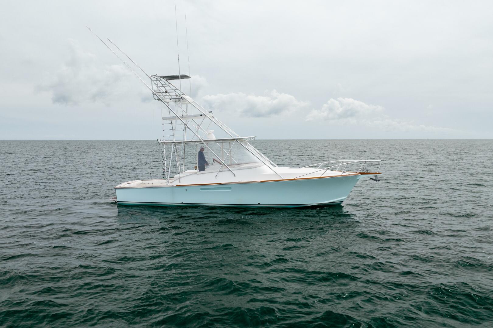 2004 Stolper 38 Express "Sam I Amm" - photo 2