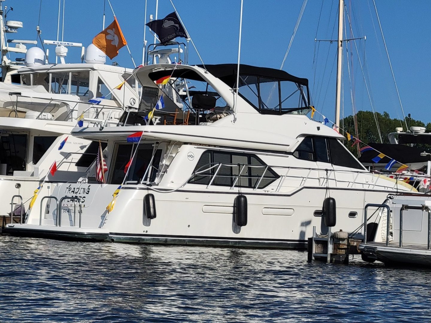 2000 Bayliner 5288 Pilot House Motoryacht "Trading Places" - photo 2