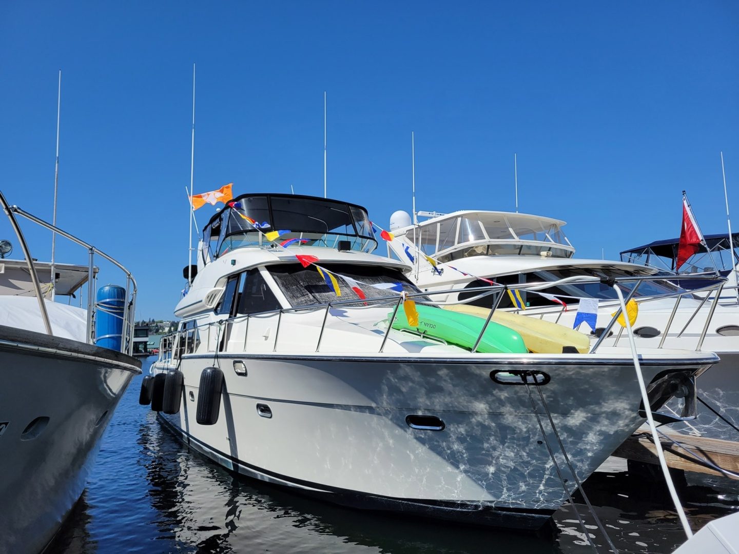 2000 Bayliner 5288 Pilot House Motoryacht "Trading Places" - photo 3