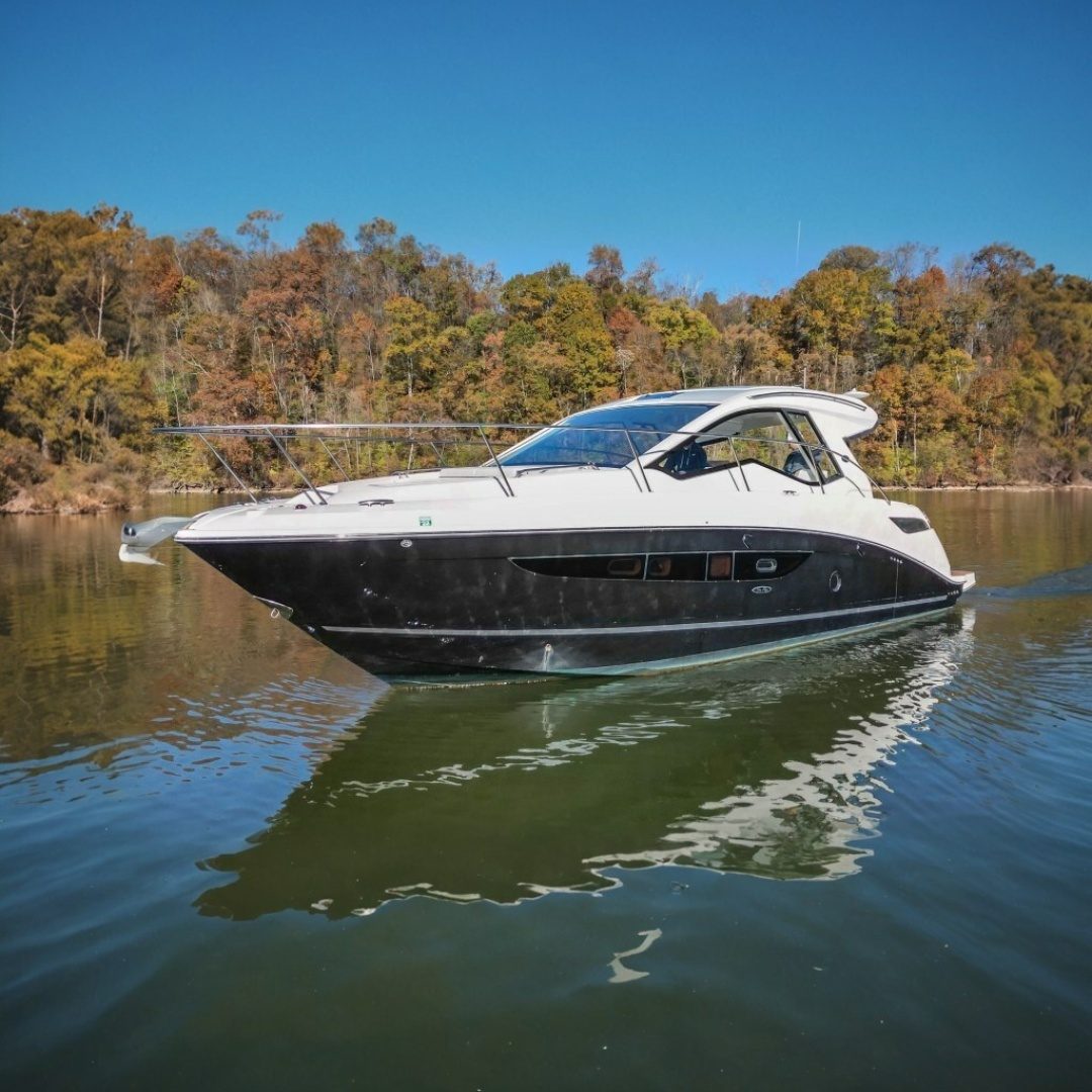 2018 Sea Ray Sundancer 350 Coupe - photo 1