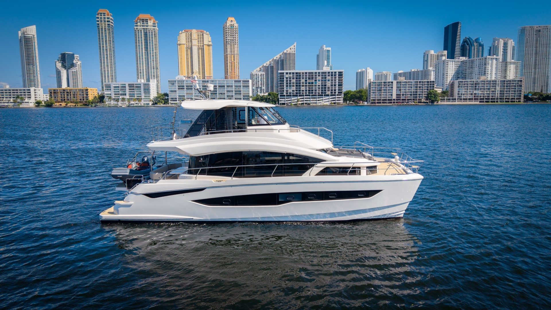 2025 Aquila 54 Yacht - photo 1