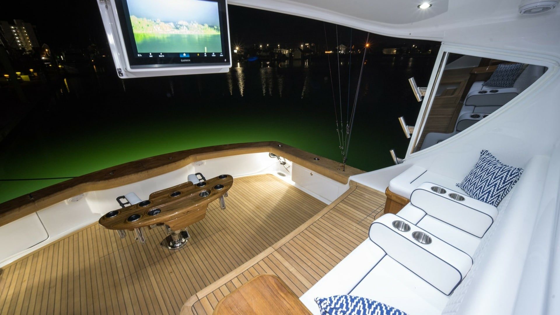2026 Winter Custom Yachts 75 Open Convertible "Miss Carrie" - photo 3
