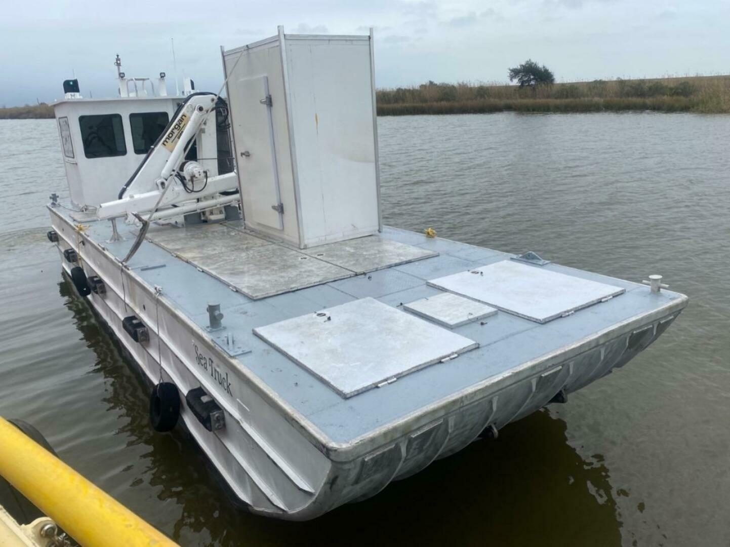 1985 Custom Aluminum Barge "Sea Truck" - photo 3