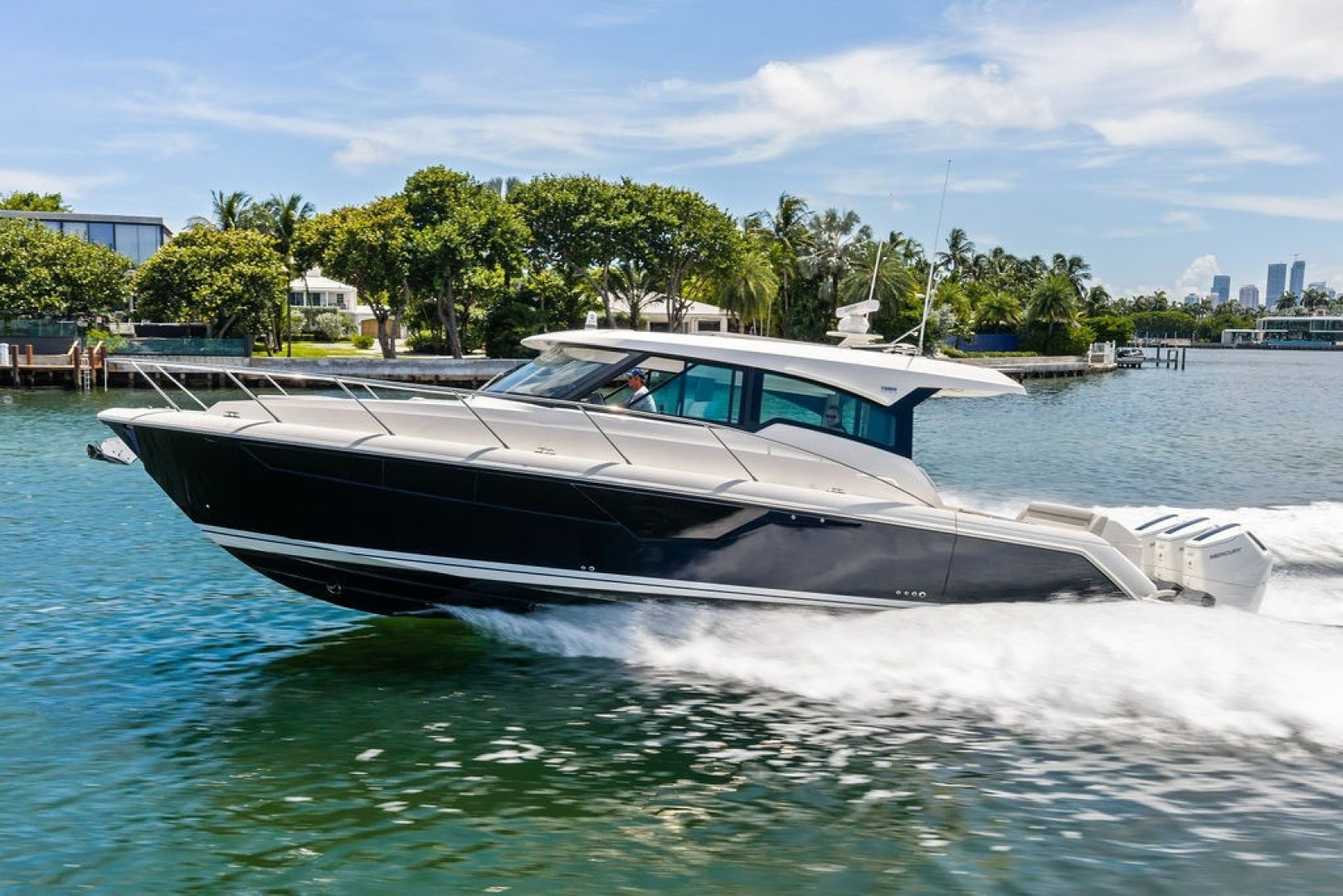 2024 Tiara Yachts 48 LE "LEGEND" - photo 1