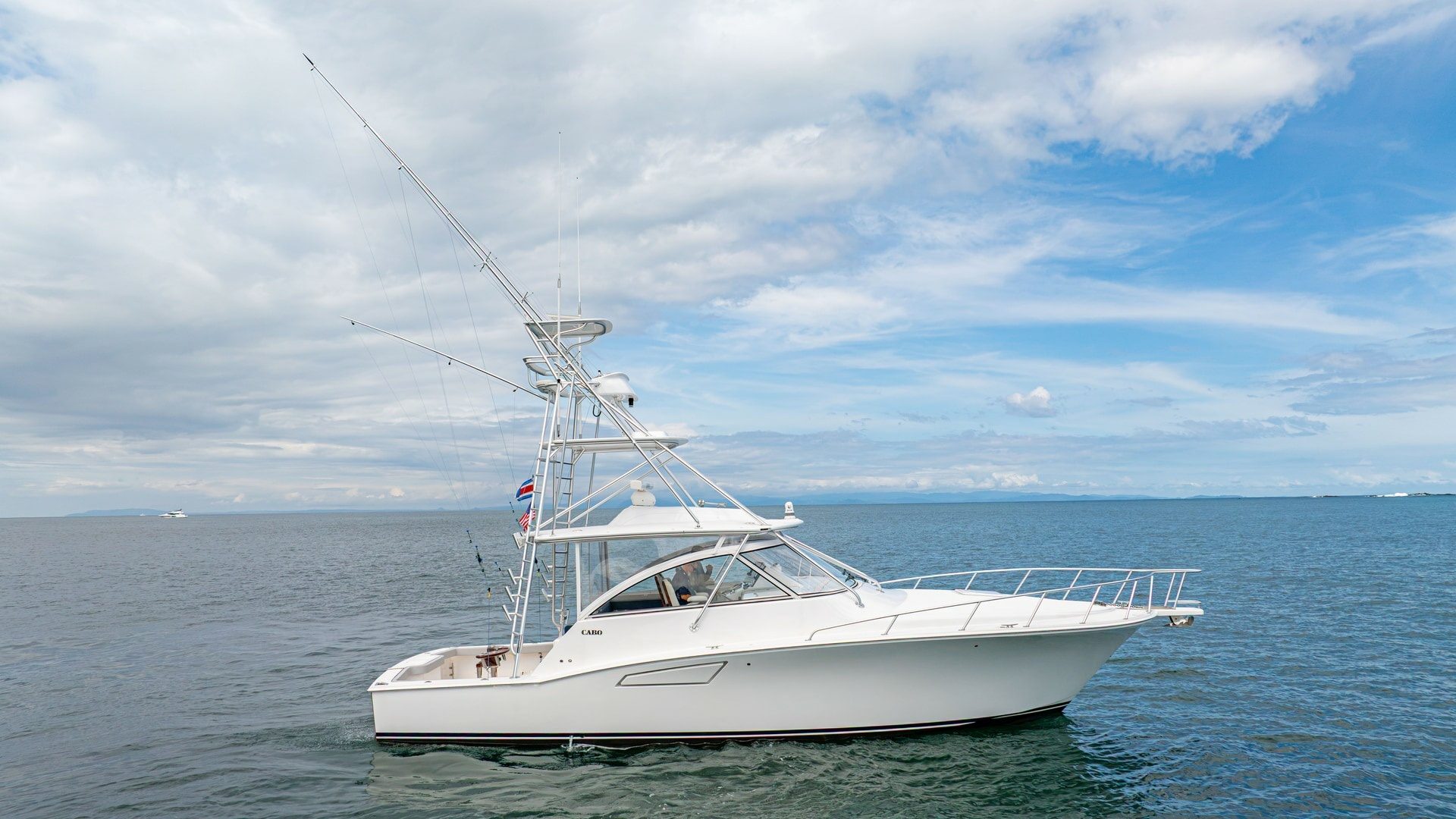 2020 Cabo 40 Express "Knot Working" - photo 1