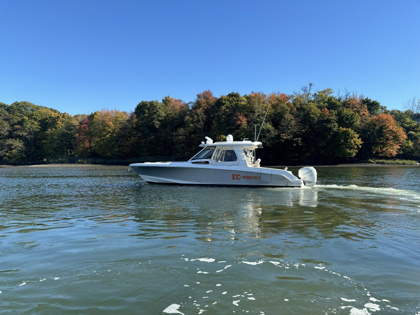 2018 Boston Whaler 350 Realm - photo 3