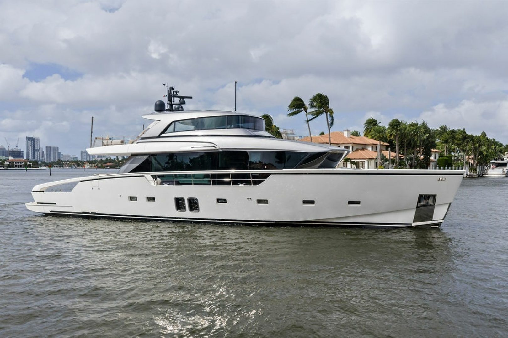 2022 Sanlorenzo SX88 "M/Y INTOUCHABLES" - photo 3